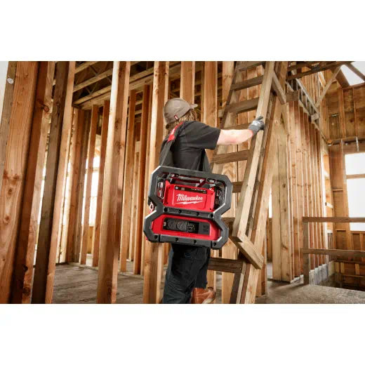Milwaukee M18 Carry On 3600W/1800W Power Supply