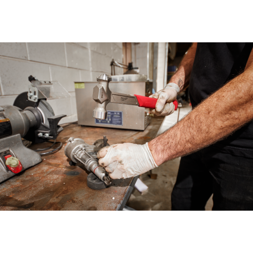 24oz STEEL BALL PEEN HAMMER Secondary image