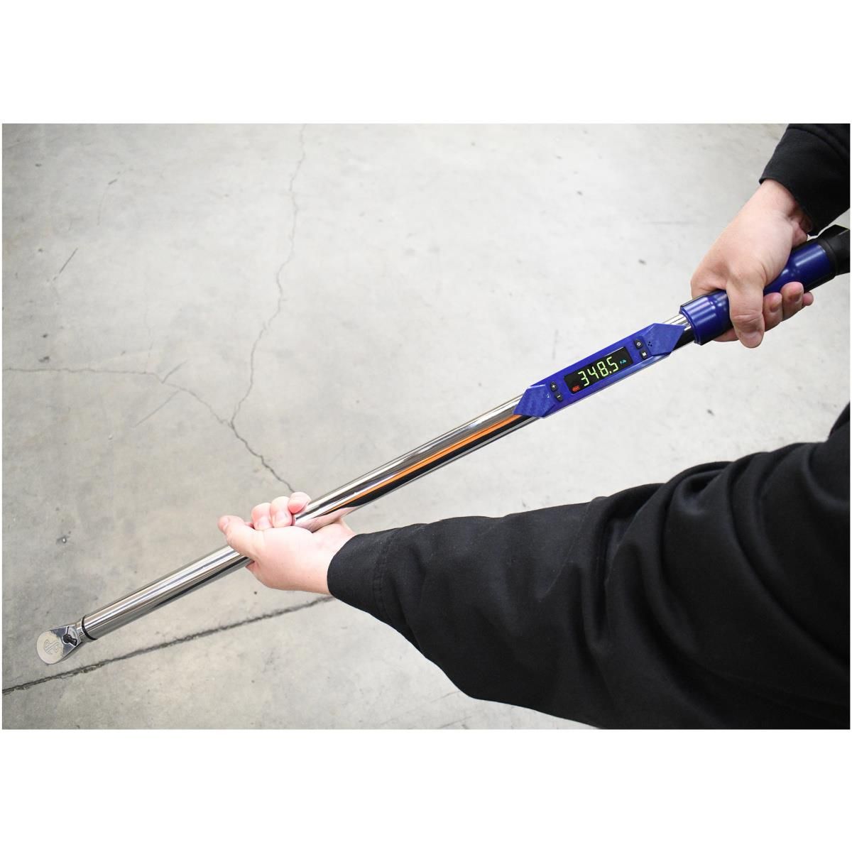 Astro Pneumatic Worlds First 350ft/lb 1/2 Inch Drive Torque Wrench - Digital
